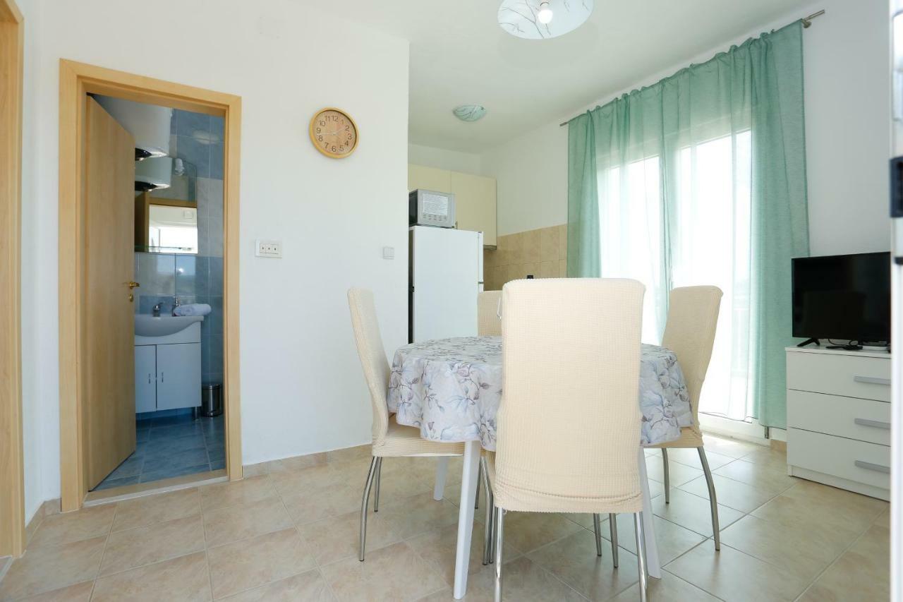 Apartman Paula 1 Apartment Vinisce Exterior photo