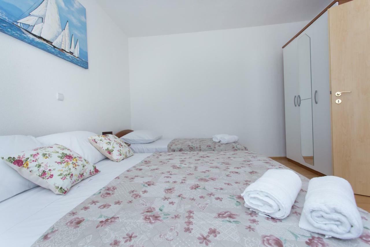 Apartman Paula 1 Apartment Vinisce Exterior photo
